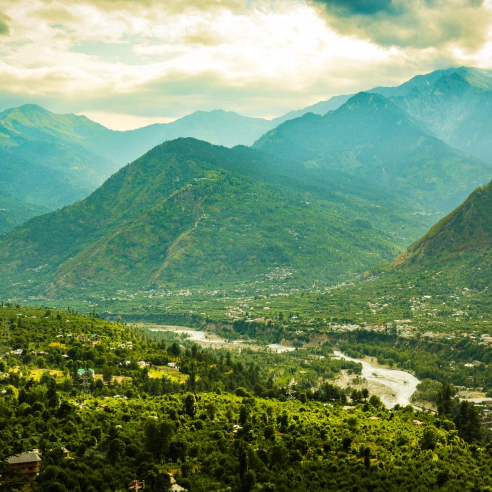 Manali Beas River Is Flowing Through The Mountains